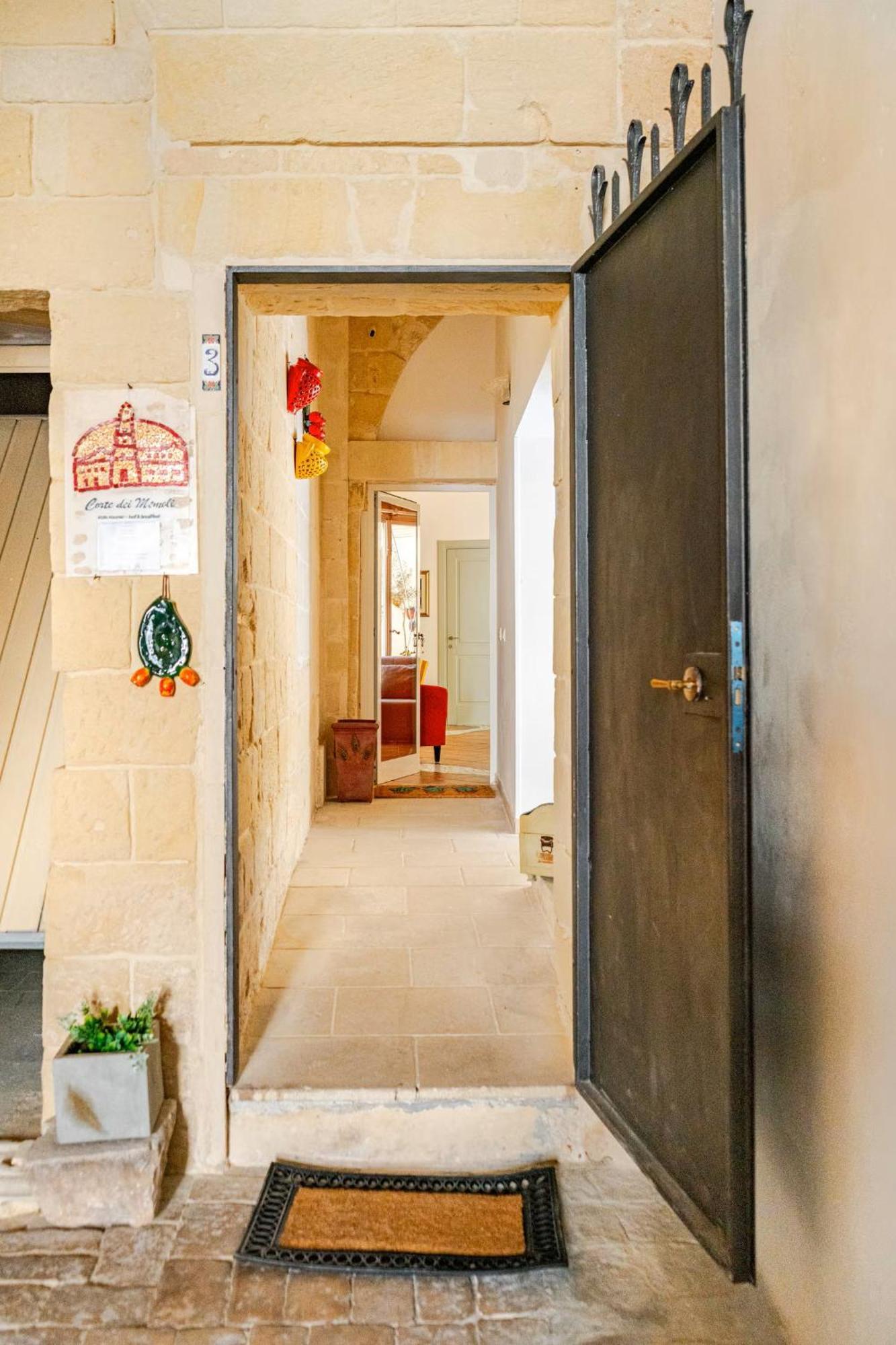 B&B Corte Dei Memoli Di Margiotta Giuseppina Лечче Экстерьер фото