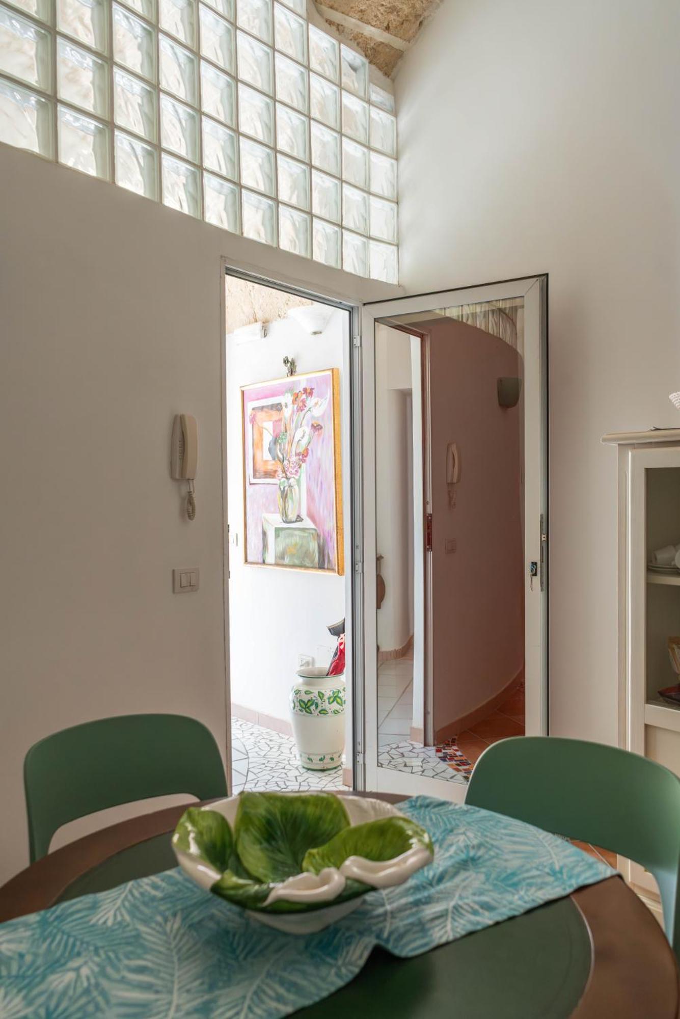 B&B Corte Dei Memoli Di Margiotta Giuseppina Лечче Экстерьер фото